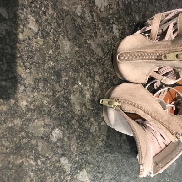 Sandals - Picture 3 of 5